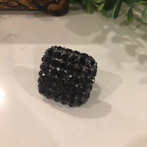 VTG Faux beaded ring dark purple stretchy band fits all sizes 1.5”  EUC